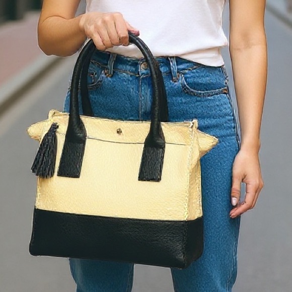 kate spade Handbags - Vintage Kate Spade New York Southport Avenue Linda pebbled leather tote bag